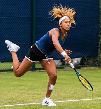 Naomi Osaka declares her pregnancy and her intention to play tennis again.