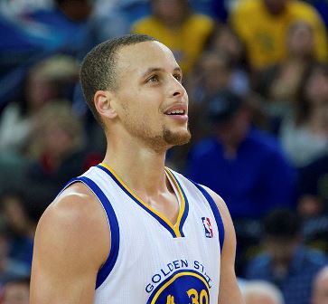 Stephen Curry scores 24, but his comeback is insufficient to lift the Warriors.