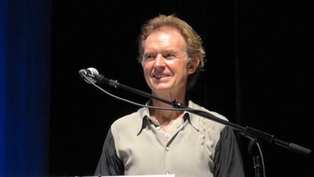 Gary Wright, the vocalist of the mid-1970s hit ‘Dream Weaver,’ has died at the age of 80.