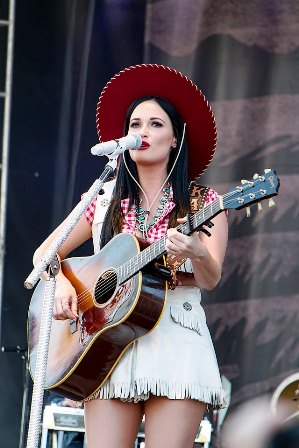 Would Kacey Musgraves Leave Tennessee in Search of NYC’s Greener Pastures?
