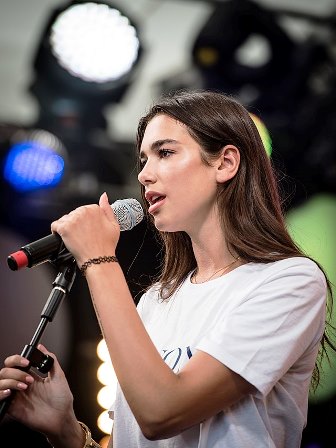 In a "SNL" skit, Dua Lipa delves deeply into the diss track "beef" by Drake and Kendrick Lamar.